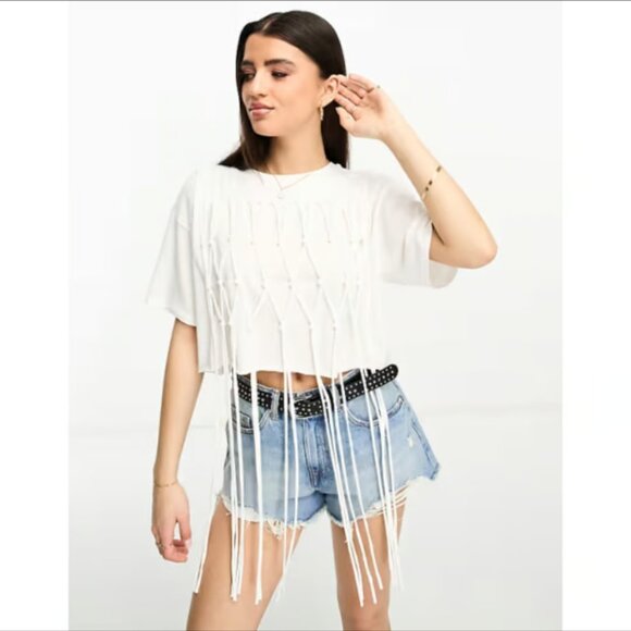 Miss Selfridge festival macrame cropped fringed t-shirt in cream - Picture 4 of 4